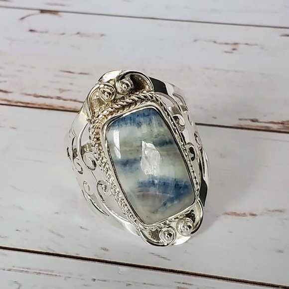 Scheelite Sterling Ring - Picture 4 of 7